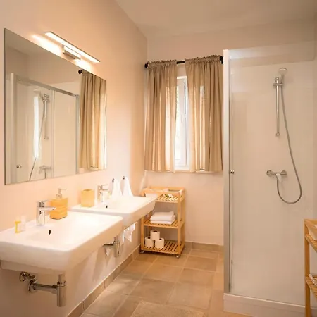 Hvaretta Villas Stari Grad  Buitenkant foto