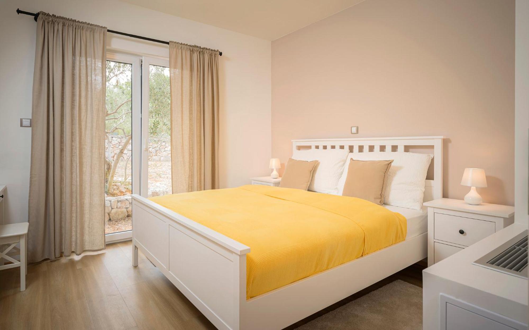 Hvaretta Villa *